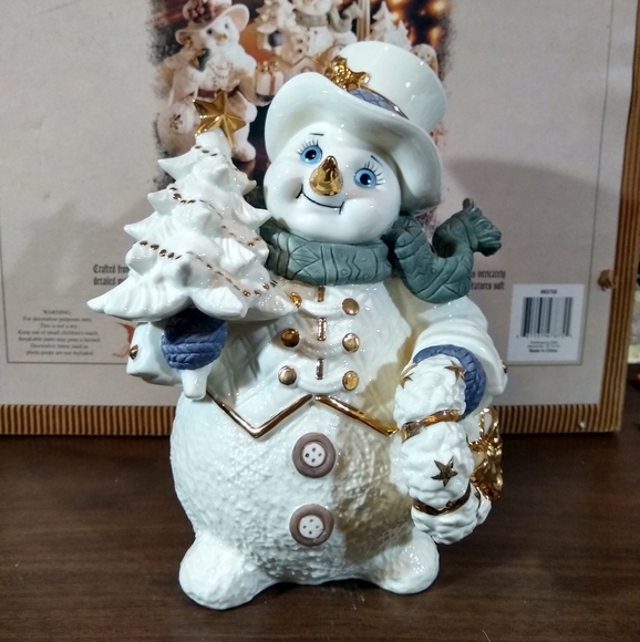 Porcelain snowman family - Picture 2 of 9